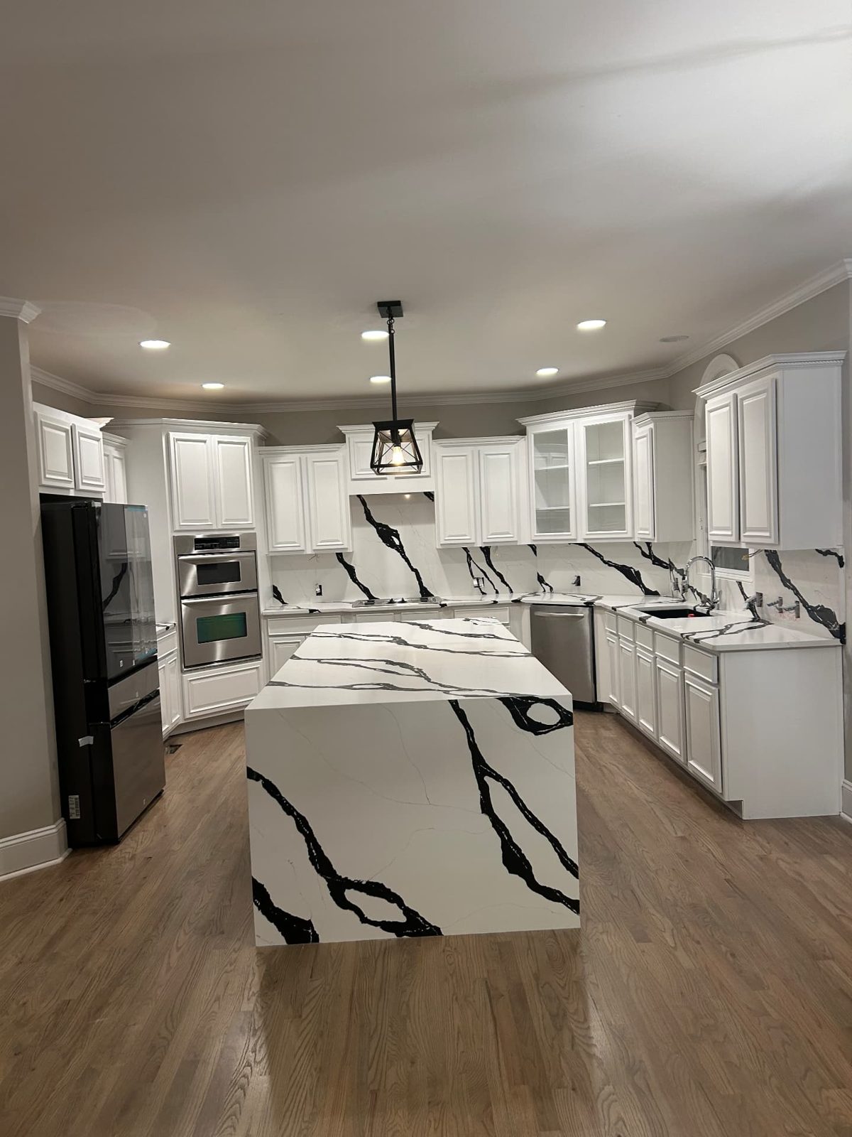 U-shaped kitchen makeover after
